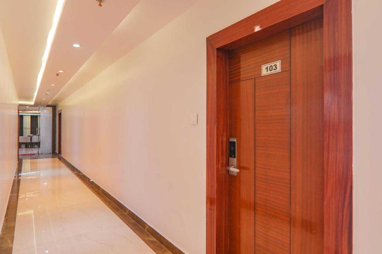 Hotel Fabhotel Ananda 3*