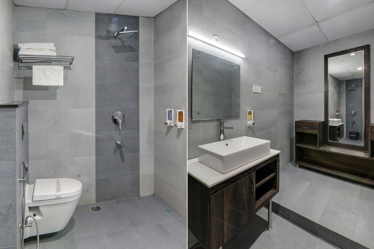 Hotel Fabhotel Ananda 3*