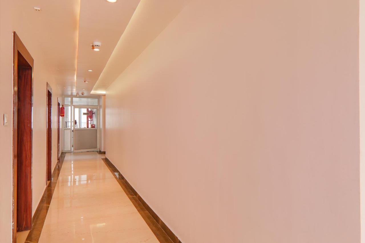 Hotel Fabhotel Ananda